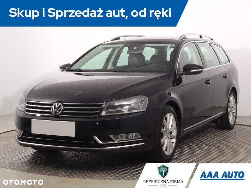 Volkswagen Passat - 2