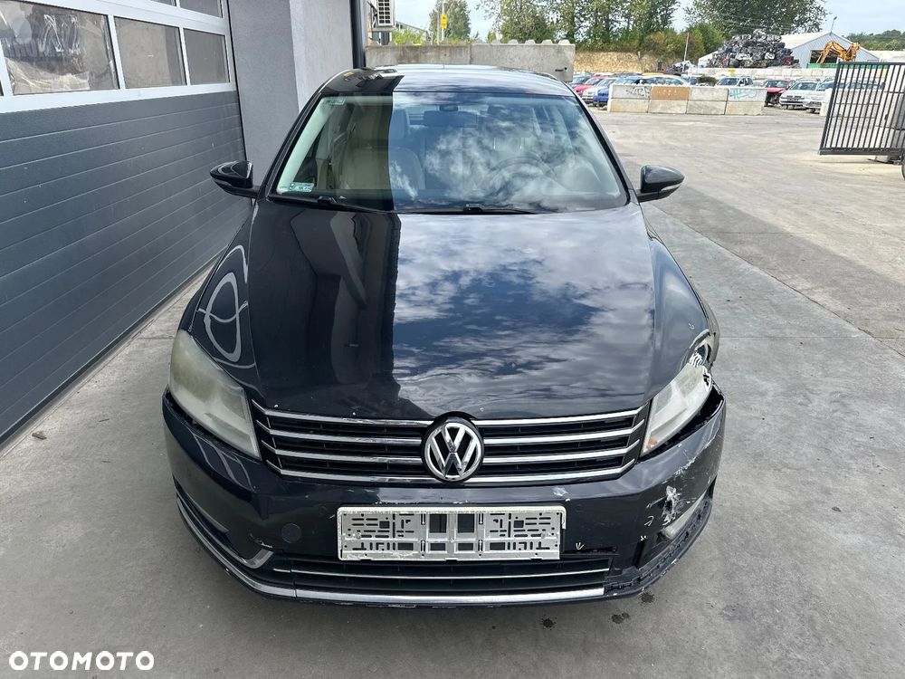 Volkswagen Passat 2.0 Blue TDI SCR Highline - 2