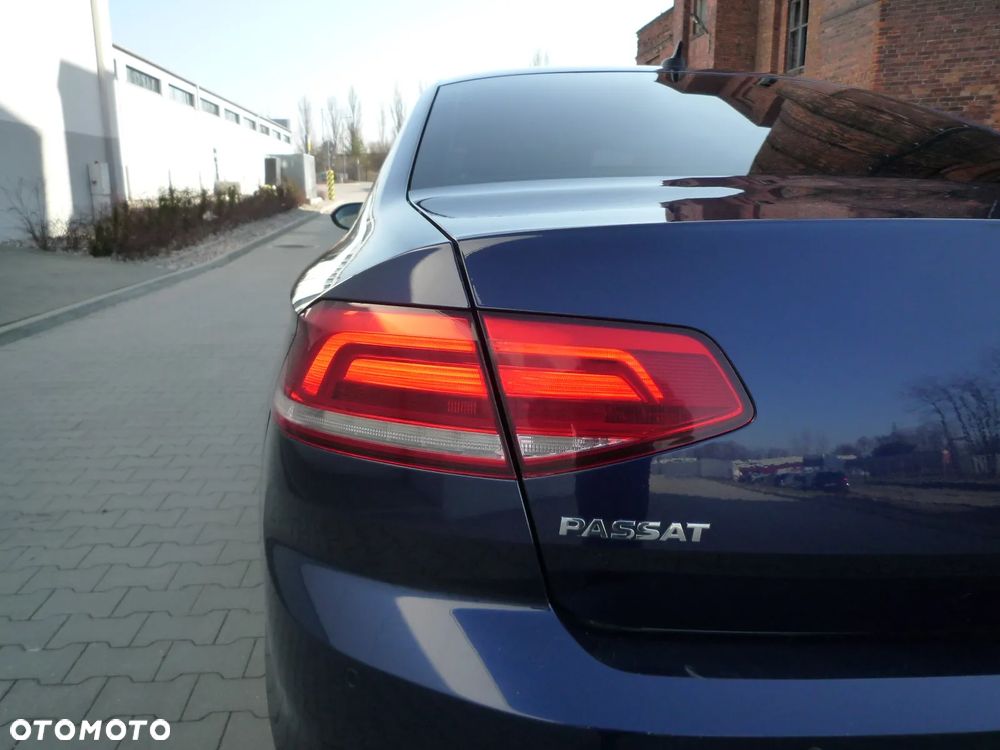 Volkswagen Passat 2.0 TDI SCR Comfortline - 5