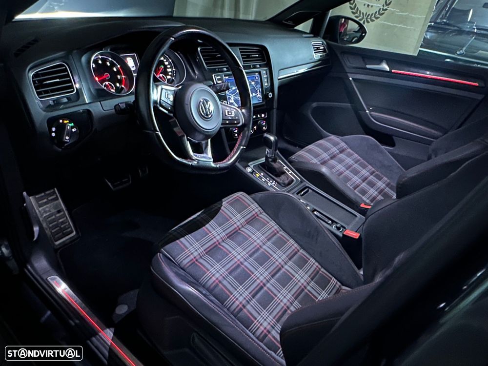 VW Golf 2.0 TSi GTi DSG Performance - 35