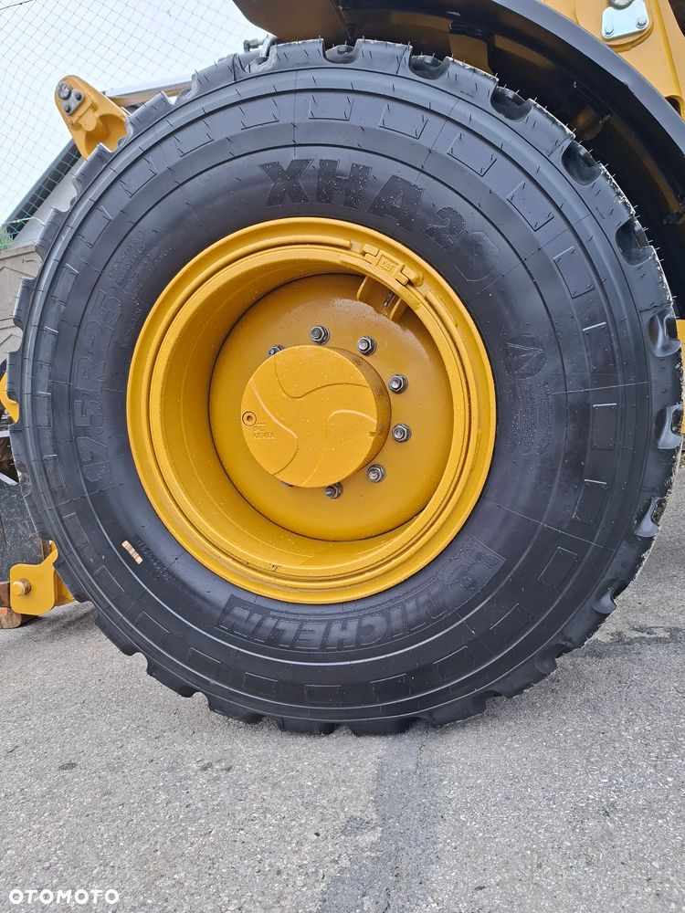 Caterpillar CAT 914 M - 26