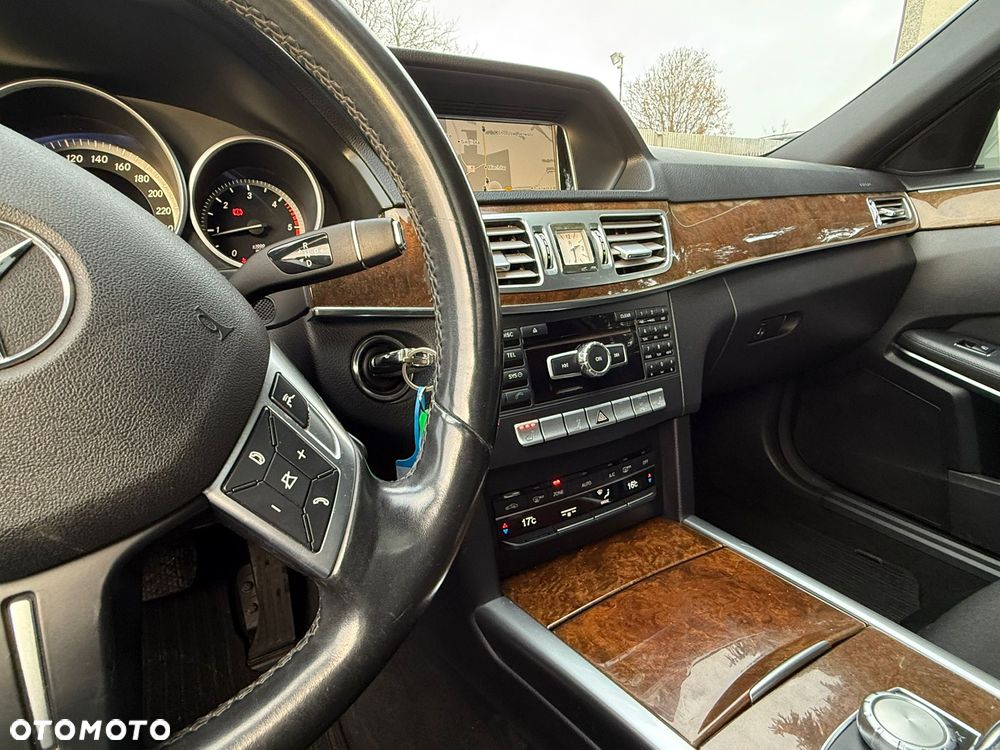 Mercedes-Benz Klasa E 220 BlueTEC 4Matic 7G-TRONIC Avantgarde - 18