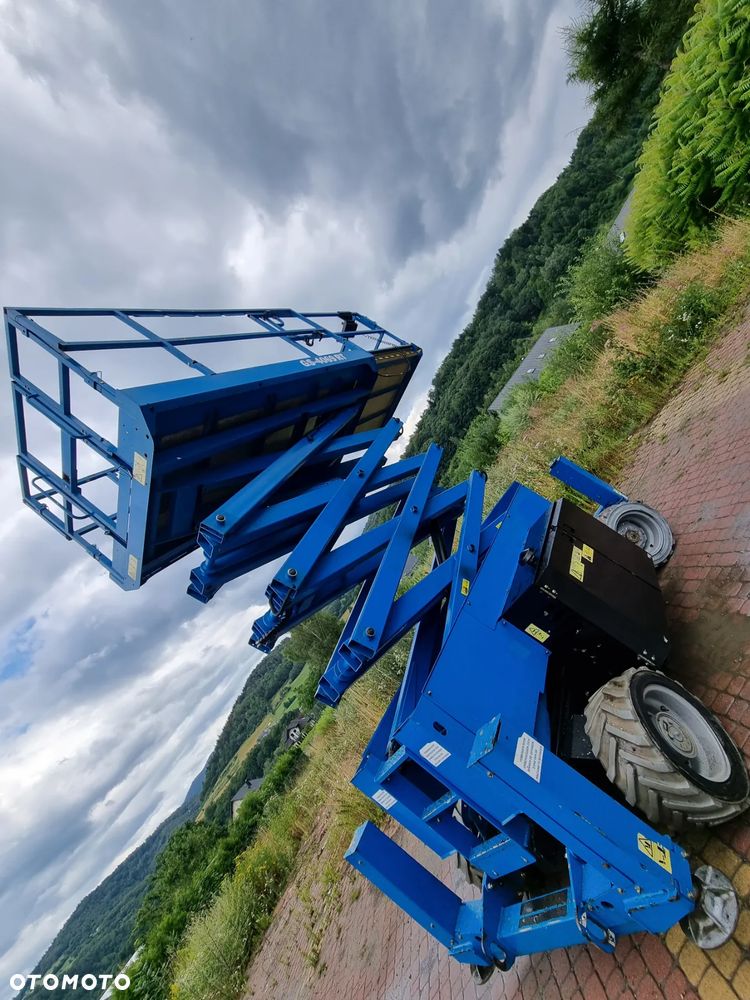 Genie Zwyżka GS-4069RT Podnośnik Nożycowy 14,5 metra jak Nowa 2017r z Norwegii 738mtg 4x4 silnik Kubota - 33