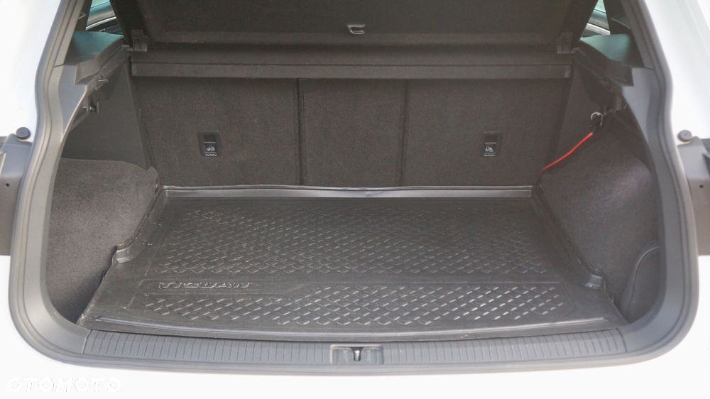 Volkswagen Tiguan - 12