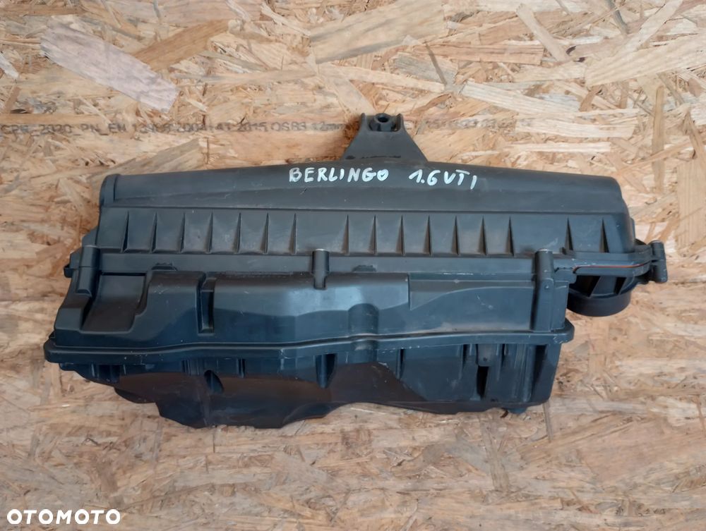 Citroen Berlingo  1.6 VTI Obudowa Filtra Powietrza - 1