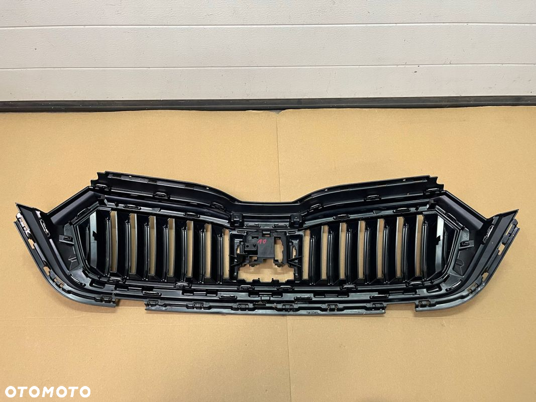 GRILL SKODA OCTAVIA IV ATRAPA ZDERZAKA OCTAVIA IV GRILL 2019-2024 - 9