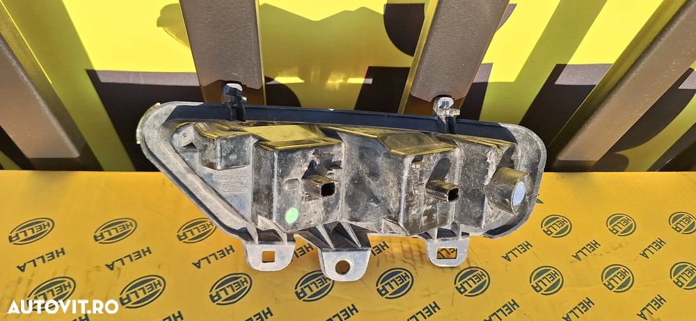 STOP LED STANGA BARA SPATE RENAULT CAPTUR 2 - 3