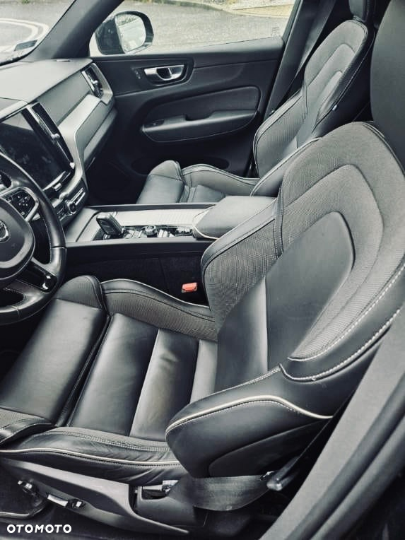 Volvo XC 60 T4 R-Design - 12