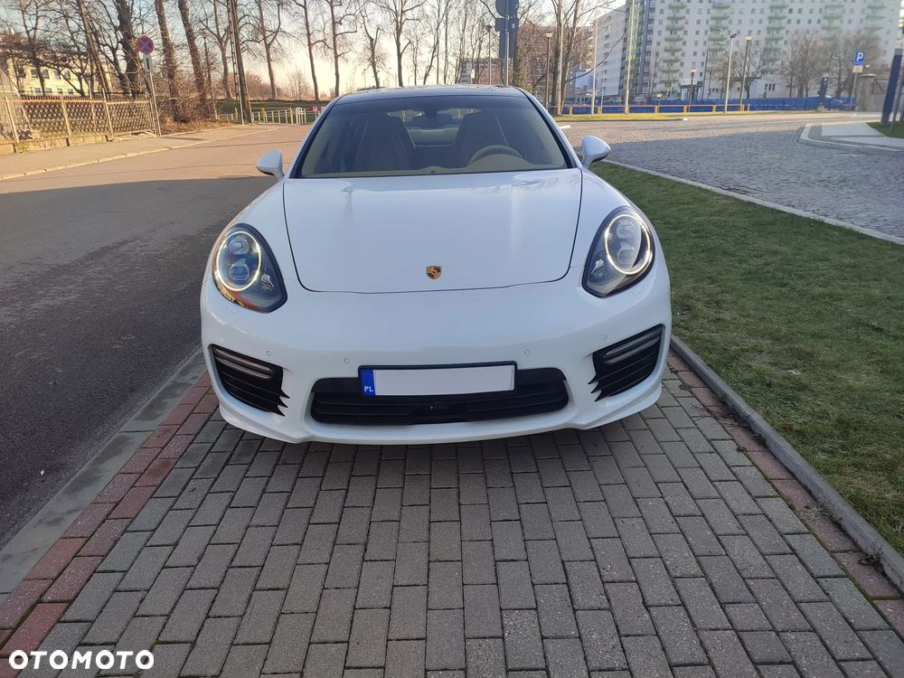 Porsche Panamera 4 PDK Edition - 33