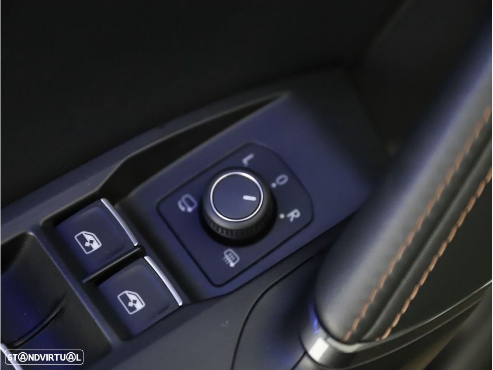 Cupra Formentor 1.4 e-Hybrid DSG VZ - 34