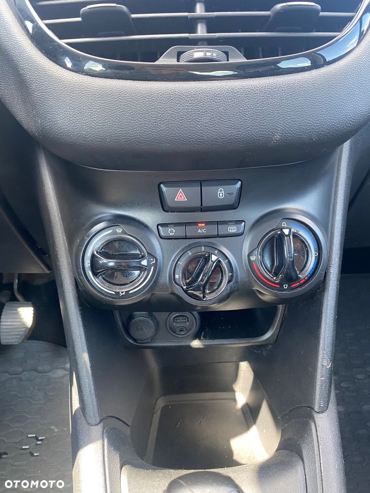 Peugeot 208 1.4 HDi Access - 14