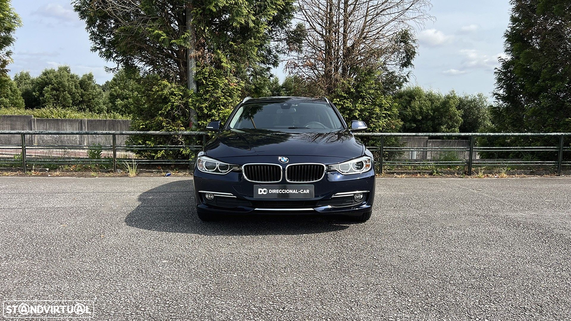 BMW 320 d Touring ED Line Luxury Auto - 2
