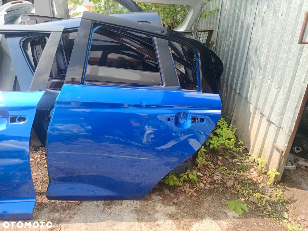 Drzwi lewe tylne tył Suzuki Swift mk9 - 1