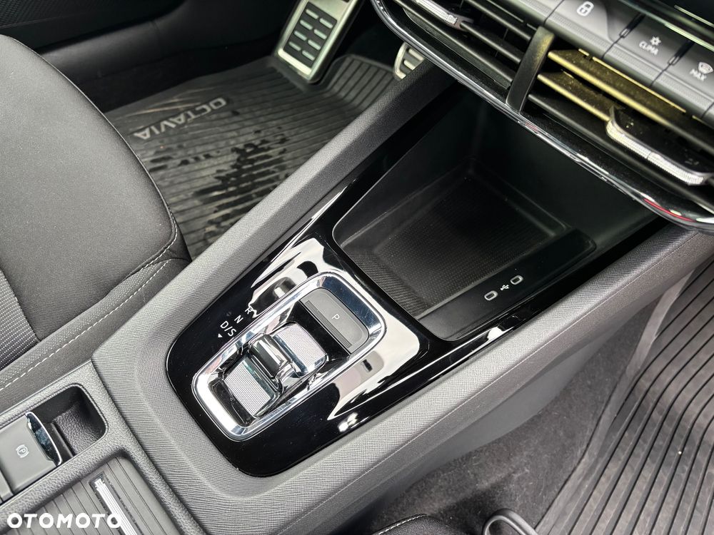 Skoda Octavia 1.5 TSI e-Tec Style DSG - 25