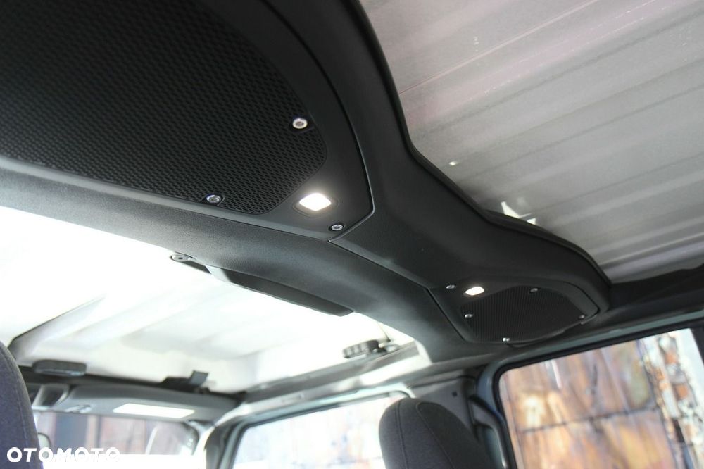 Jeep Wrangler - 21