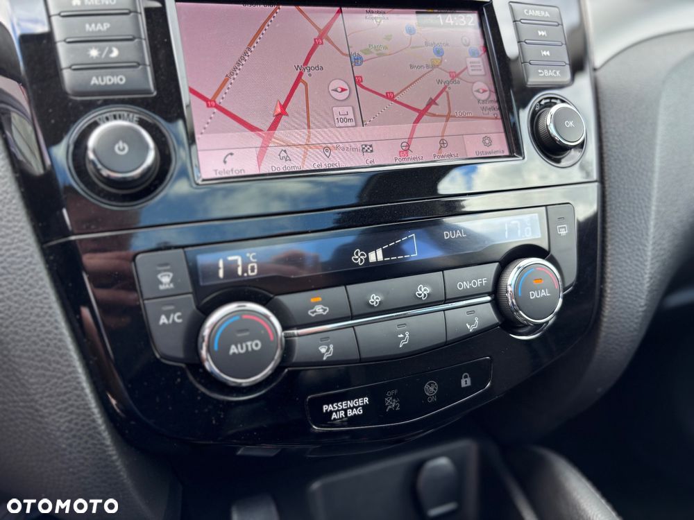 Nissan Qashqai 1.3 DIG-T N-Connecta - 18