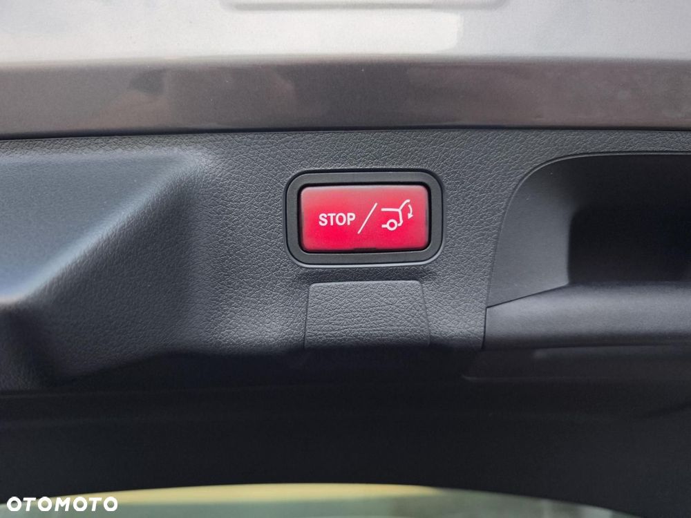 Mercedes-Benz CLA - 21