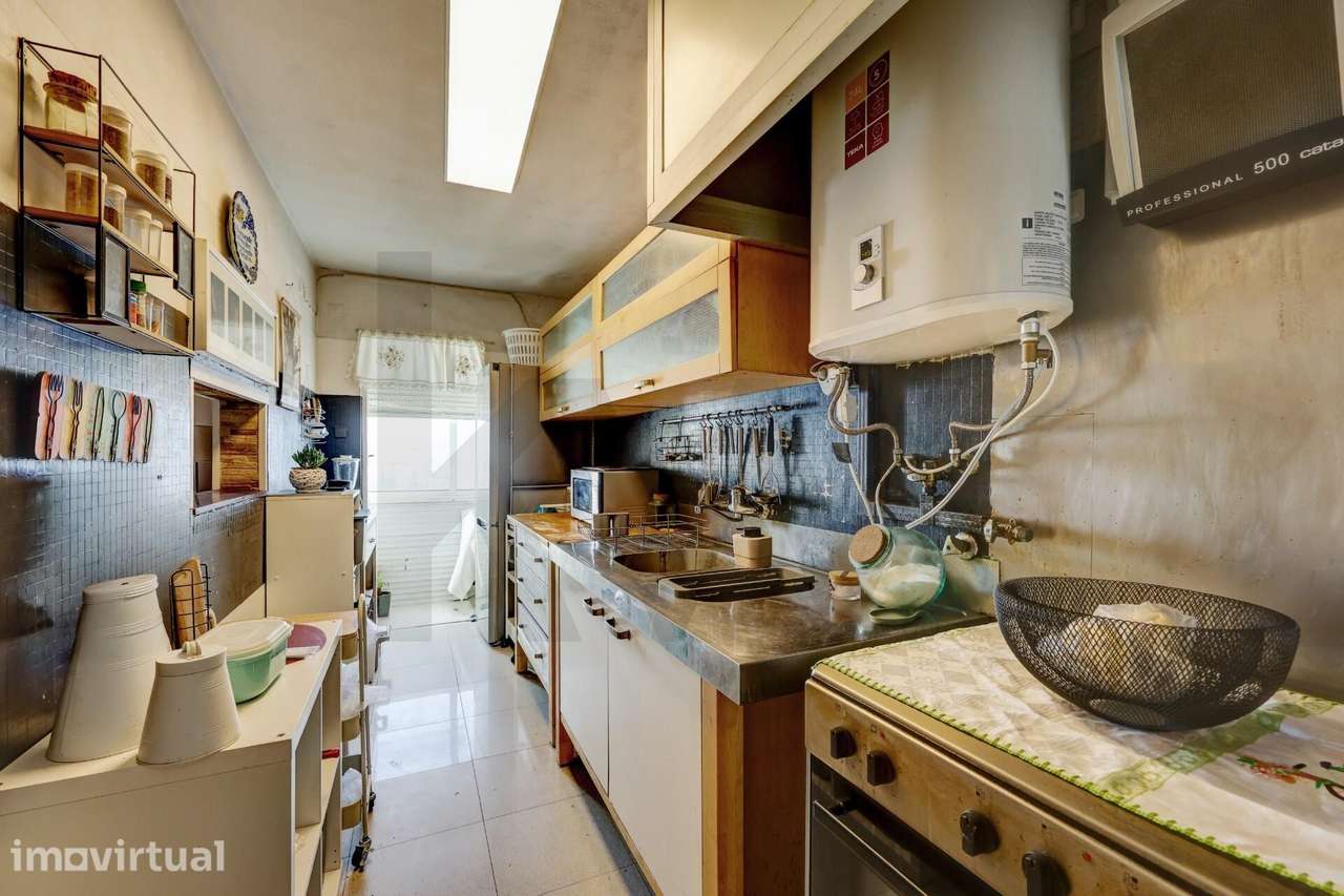 Apartamento T3 localizado nas Torres do Laranjeiro - Grande imagem: 5/23