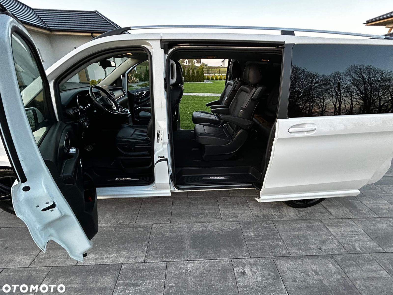 Mercedes-Benz Klasa V 300 d Avantgarde 9G-Tronic (d³ugi) - 13