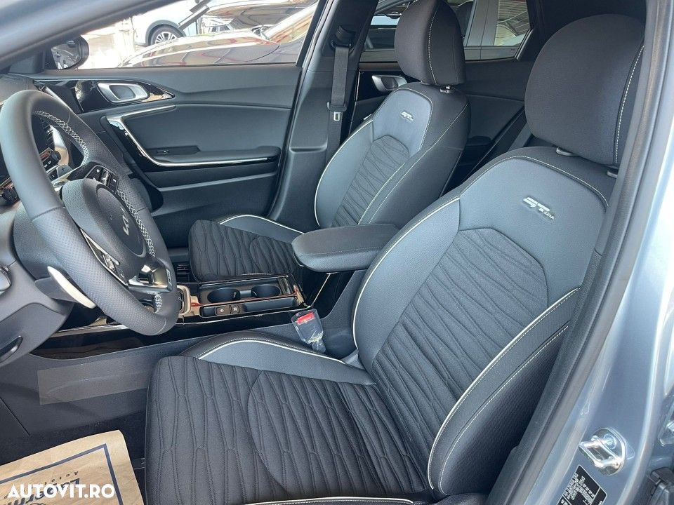 Kia XCeed - 8
