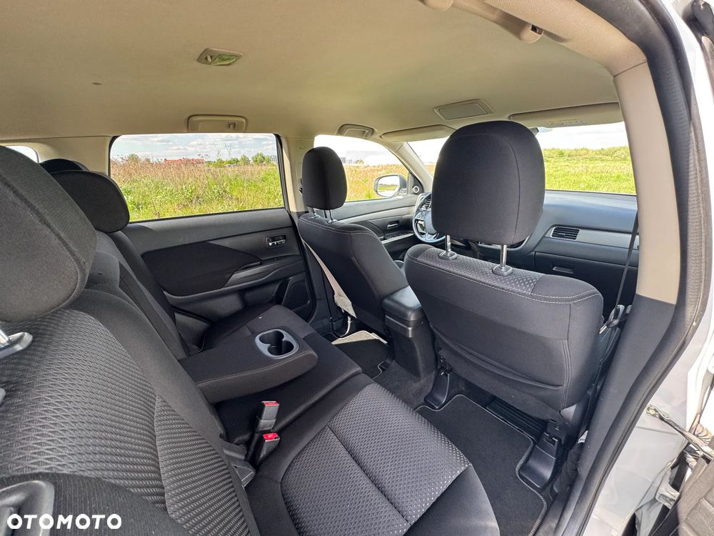 Mitsubishi Outlander 2.0 Intense + 4WD CVT - 16