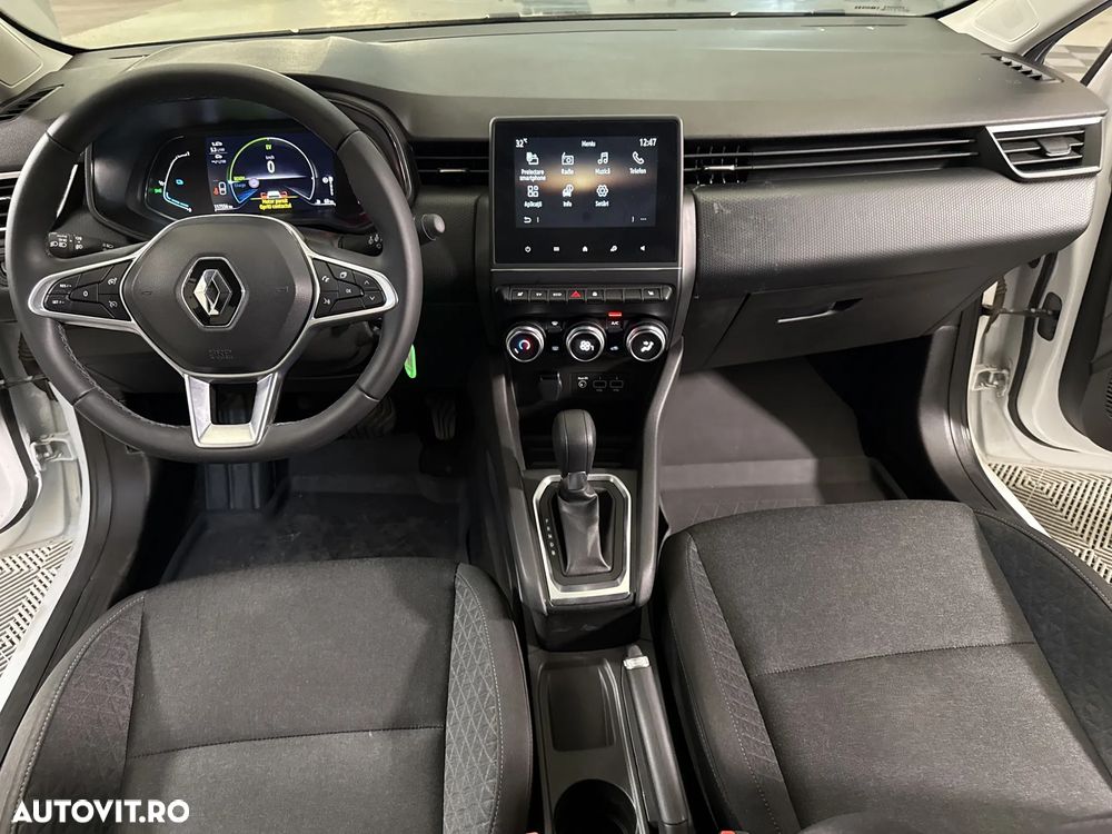 Renault Clio - 10