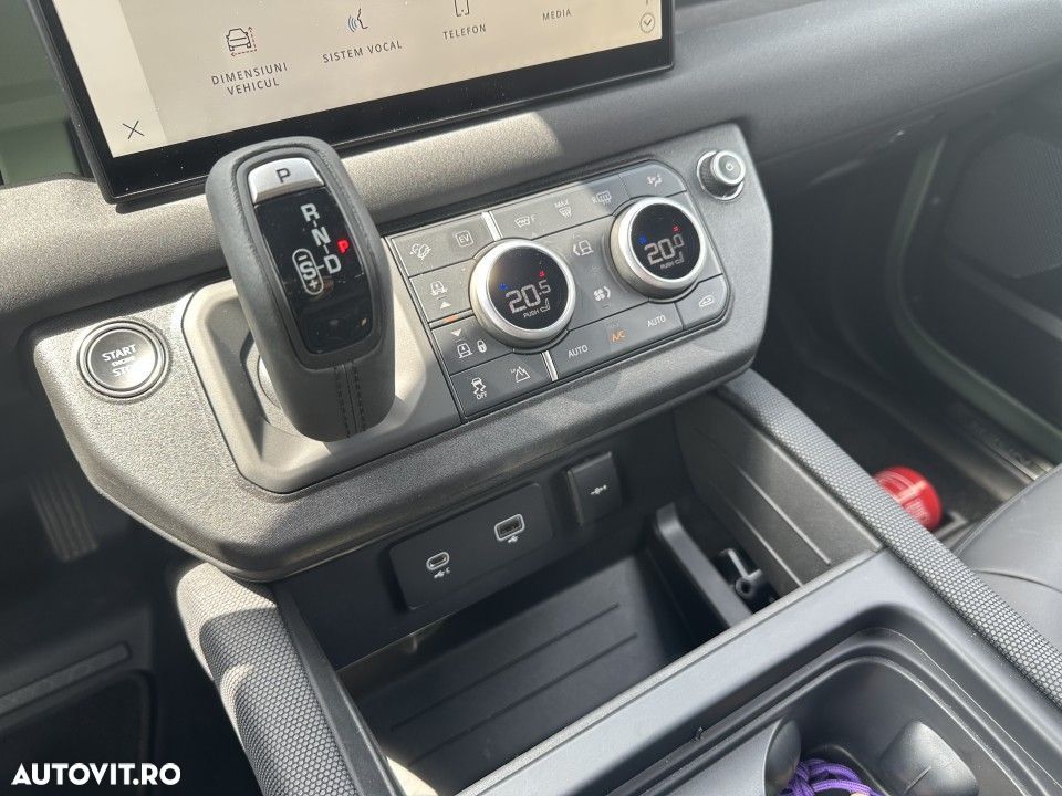 Land Rover Defender - 14