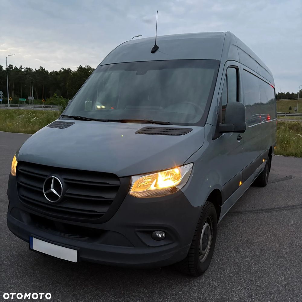 Mercedes-Benz Sprinter - 1