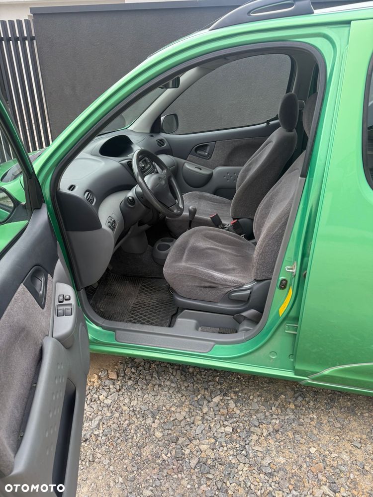 Toyota Yaris Verso - 7