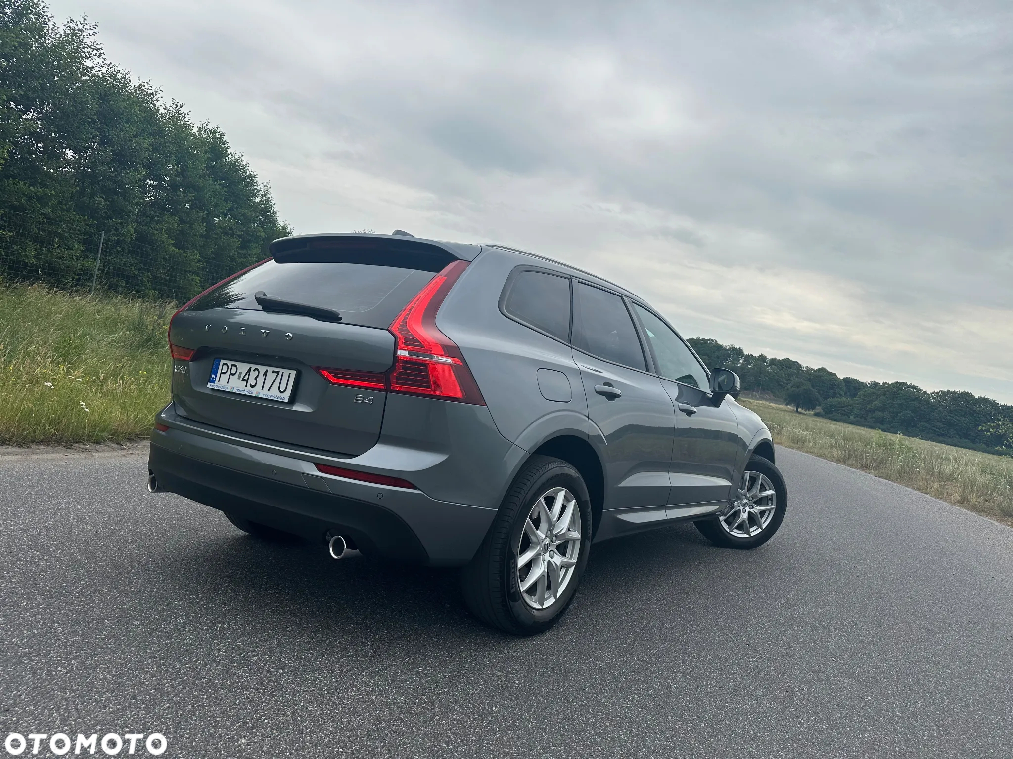 Volvo XC 60 B4 D Geartronic Momentum Pro - 4