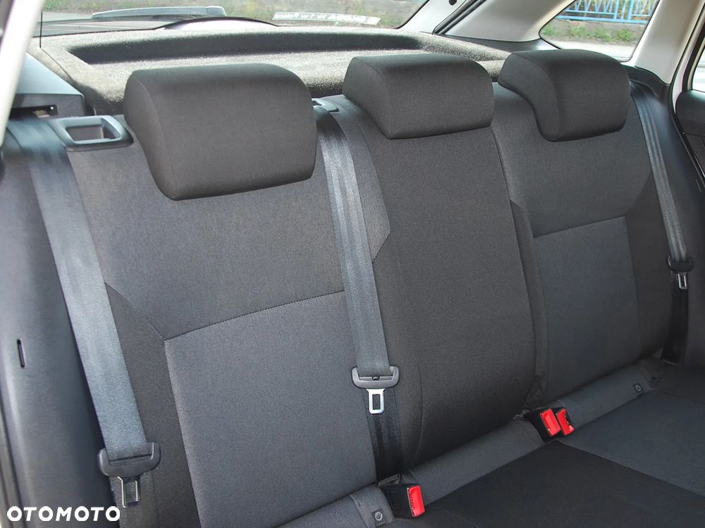 Skoda RAPID 1.0 TSI Active - 11