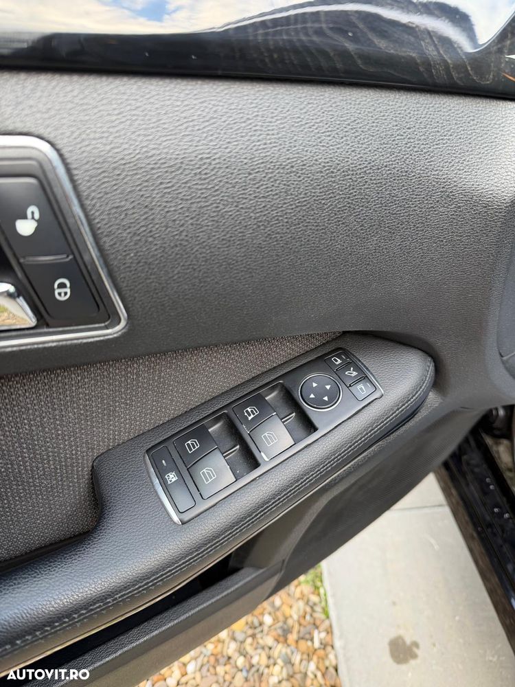 Mercedes-Benz E 220 CDI DPF BlueEFFICIENCY Automatik Avantgarde - 17