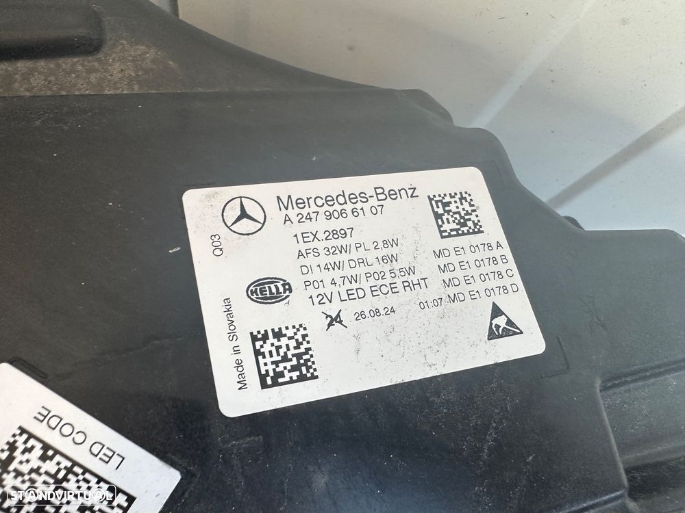 Farol esq Mercedes Gla led 247 - 3
