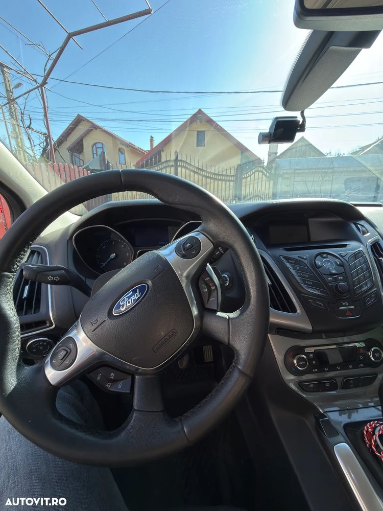 Ford Focus 1.6 TDCI DPF Start-Stopp-System Titanium - 10