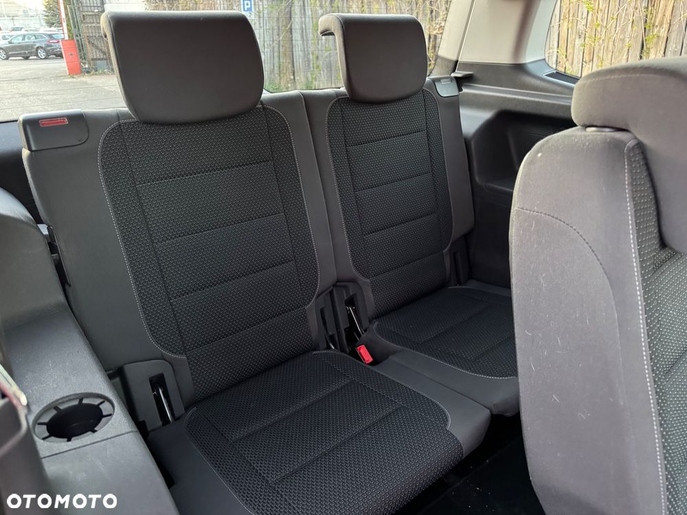 Volkswagen Touran 1.6 TDI DPF BlueMotion Technology Highline - 14