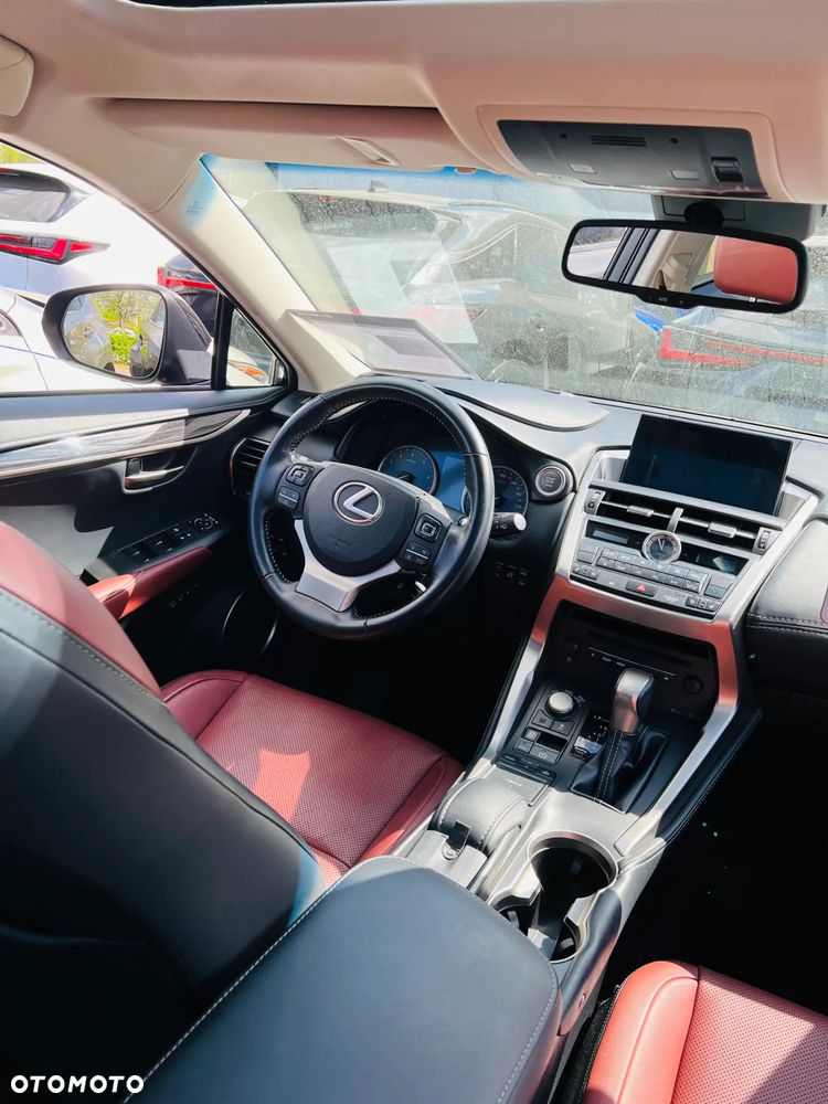 Lexus NX 200t Prestige AWD - 6