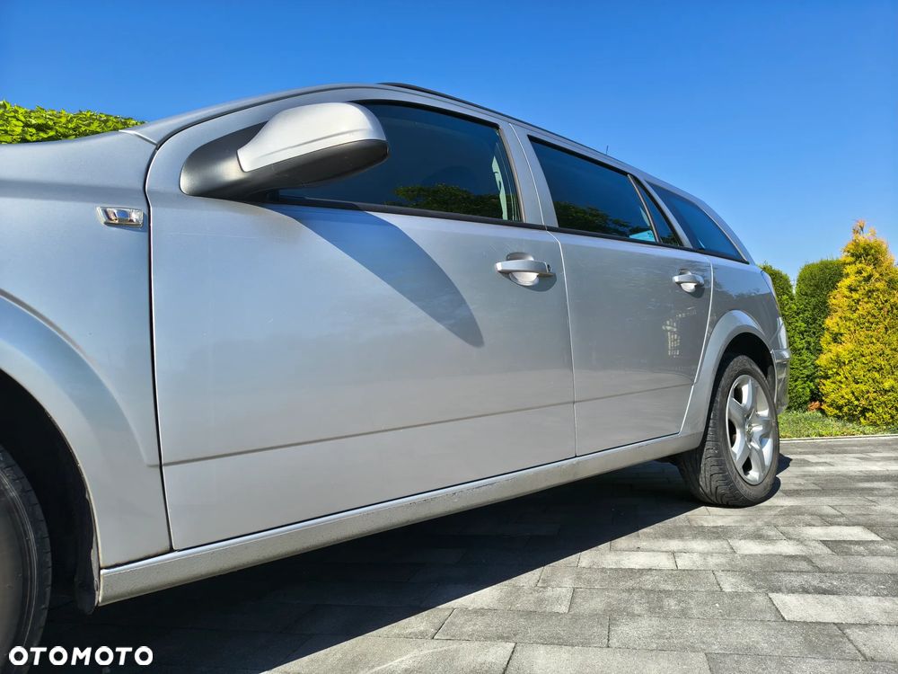 Opel Astra 1.7 CDTI ecoFLEX - 27