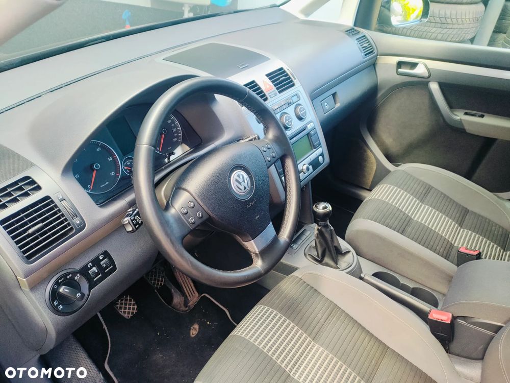 Volkswagen Touran 2.0 TDI United - 3