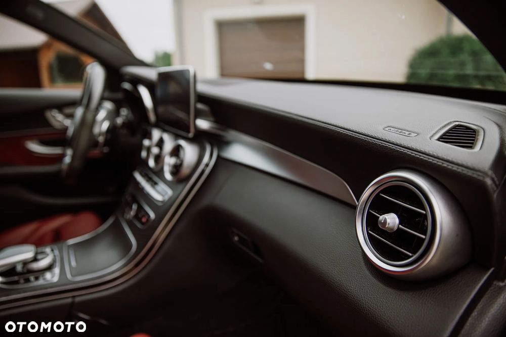Mercedes-Benz Klasa C AMG 43 4-Matic - 37