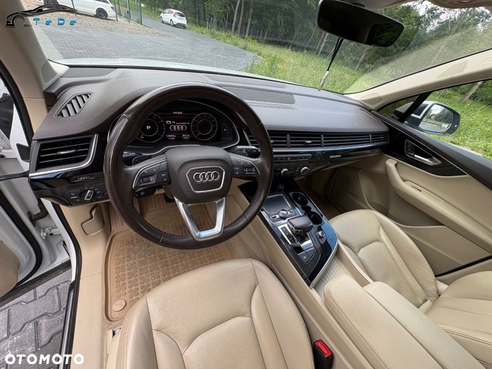 Audi Q7 3.0 TFSI Quattro Tiptronic - 24
