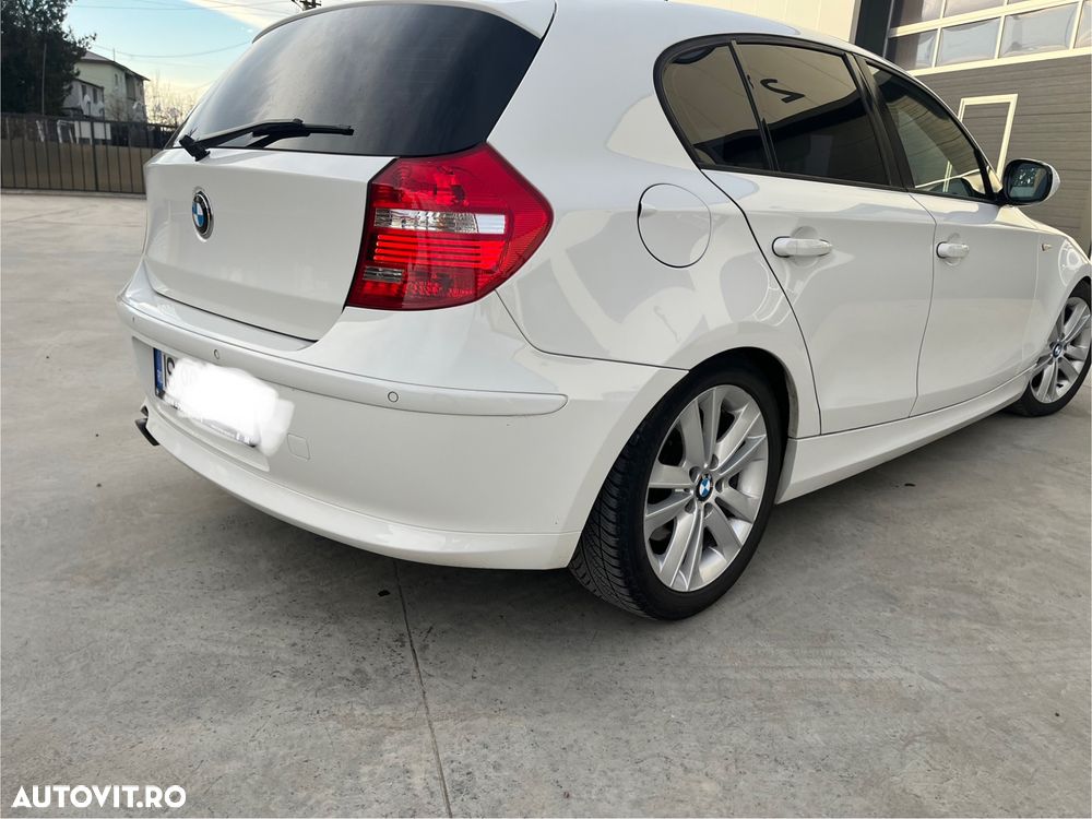 BMW Seria 1 123d - 5