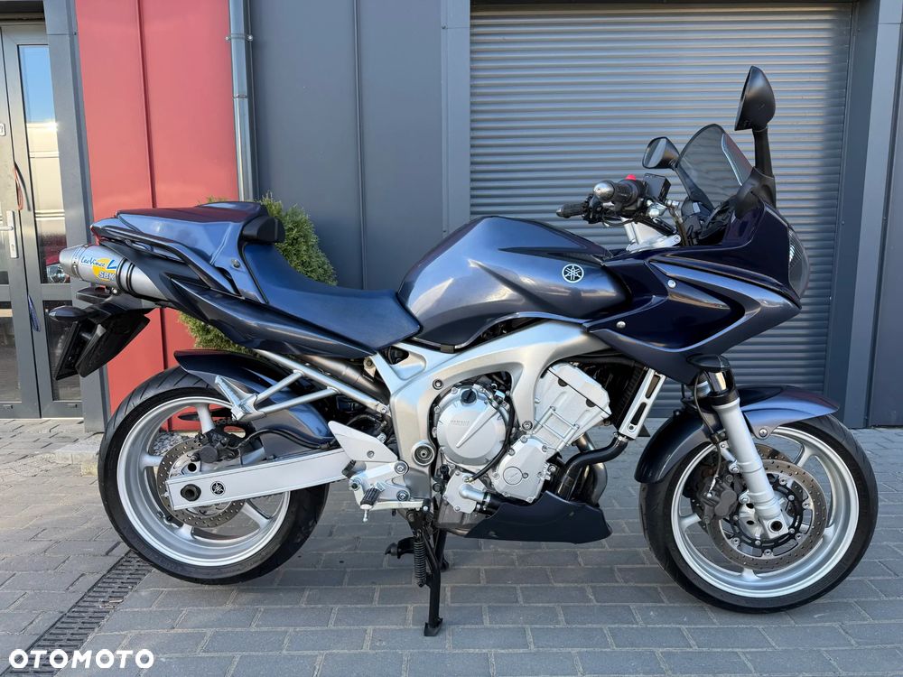 Yamaha FZ - 2