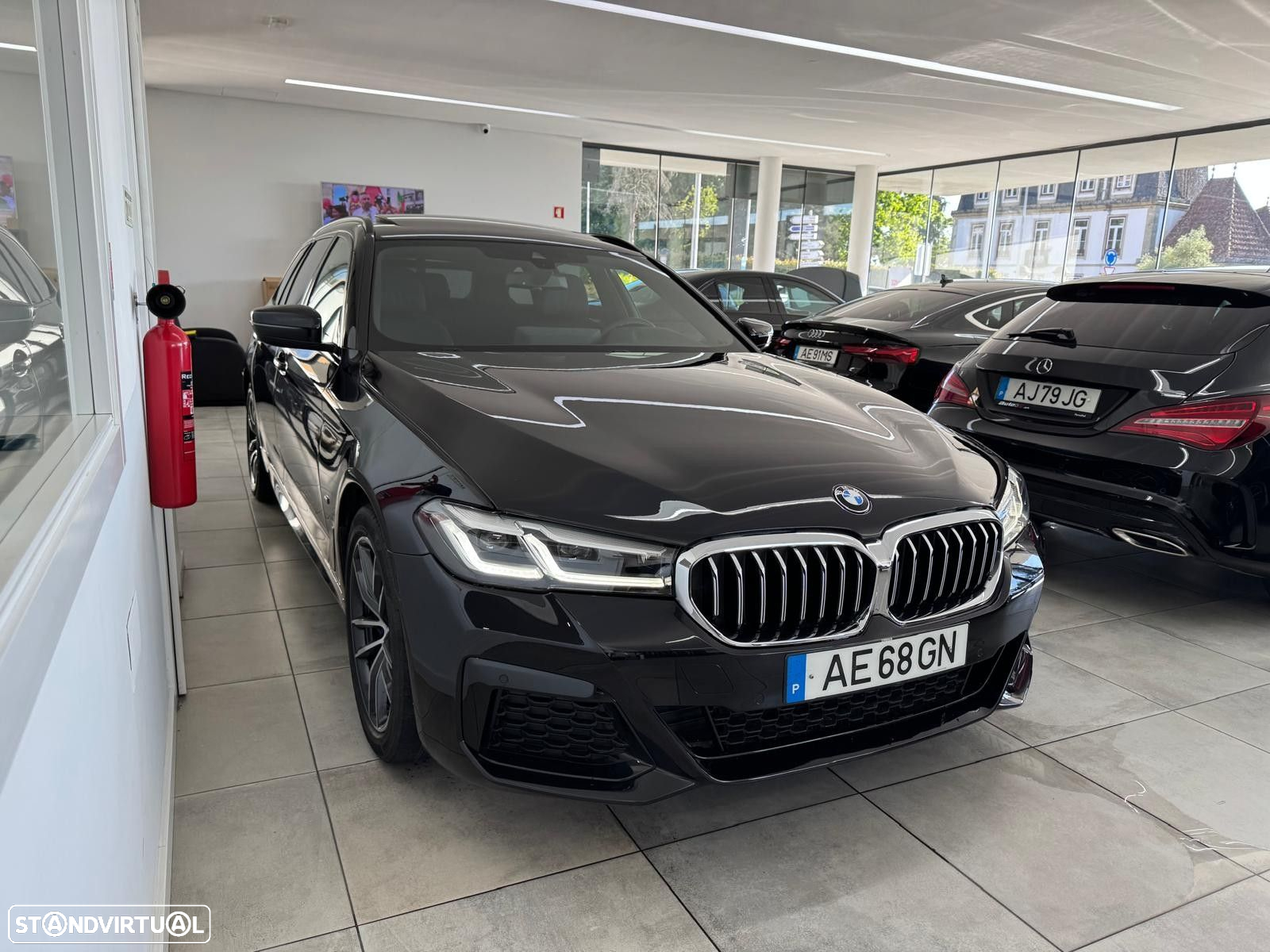 BMW 530 e Pack Desportivo M - 5