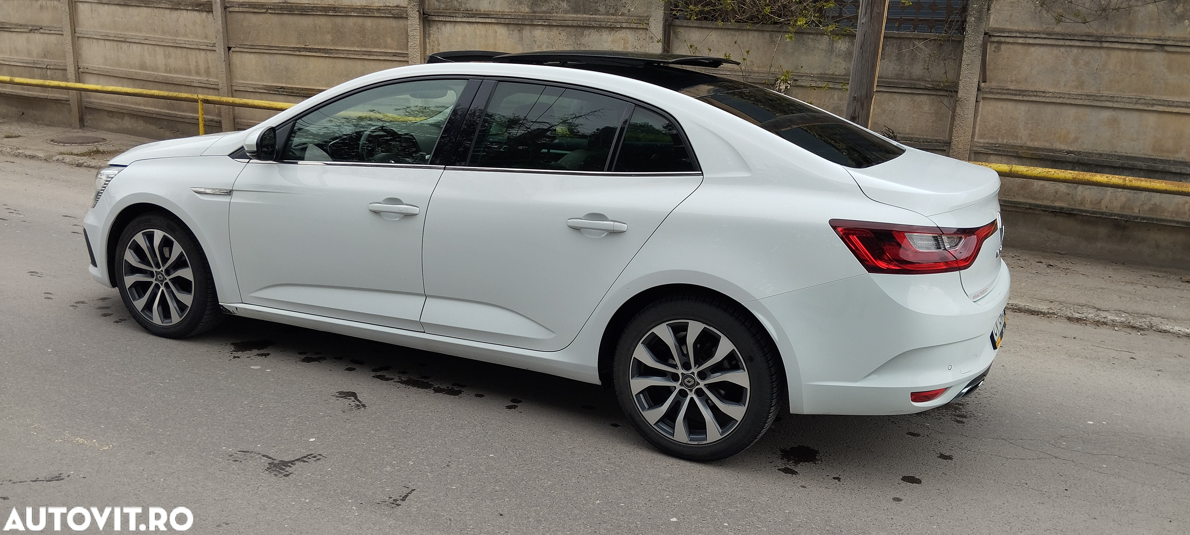 Renault Megane Blue dCi 116 Intens - 9