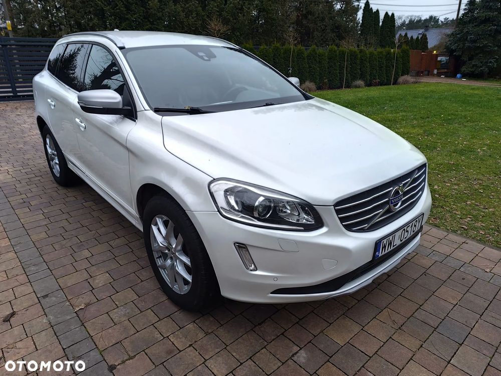 Volvo XC 60 D4 AWD Momentum - 4