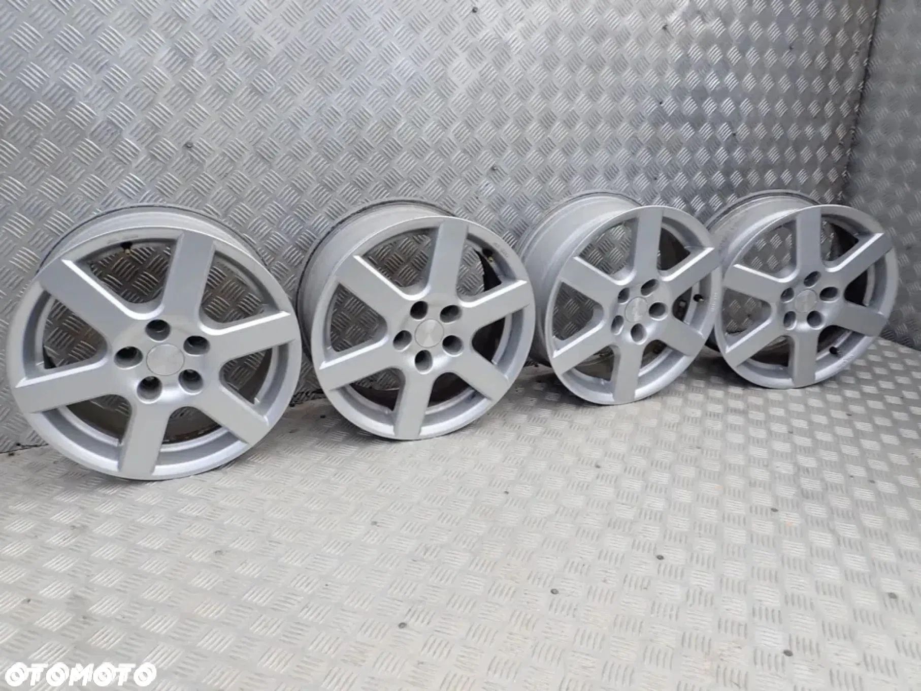 FELGI ALUMINIOWE KIA HYUNDAI 5X114,3 ET40 7JX16 67.1 - 1