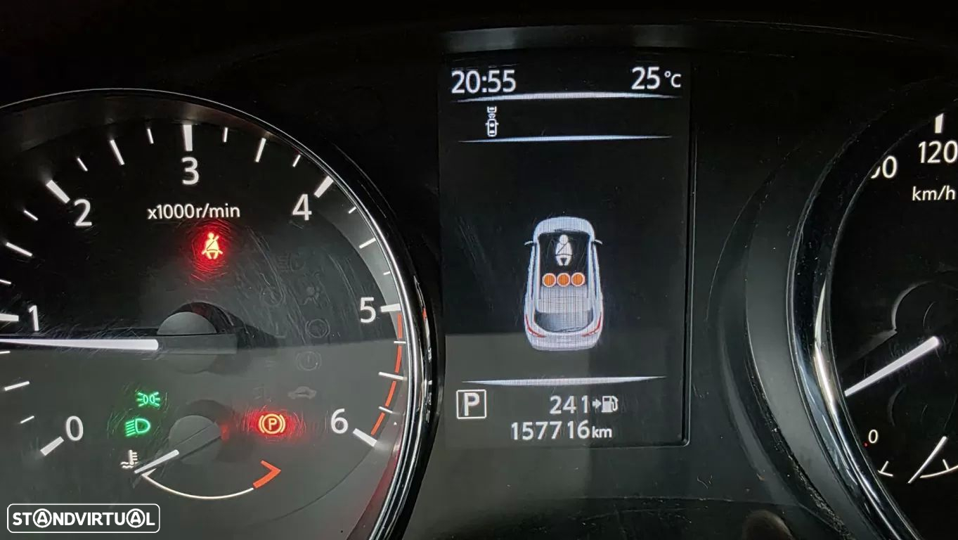 Nissan Qashqai 1.6 dCi N-Connecta 18 Xtronic - 8