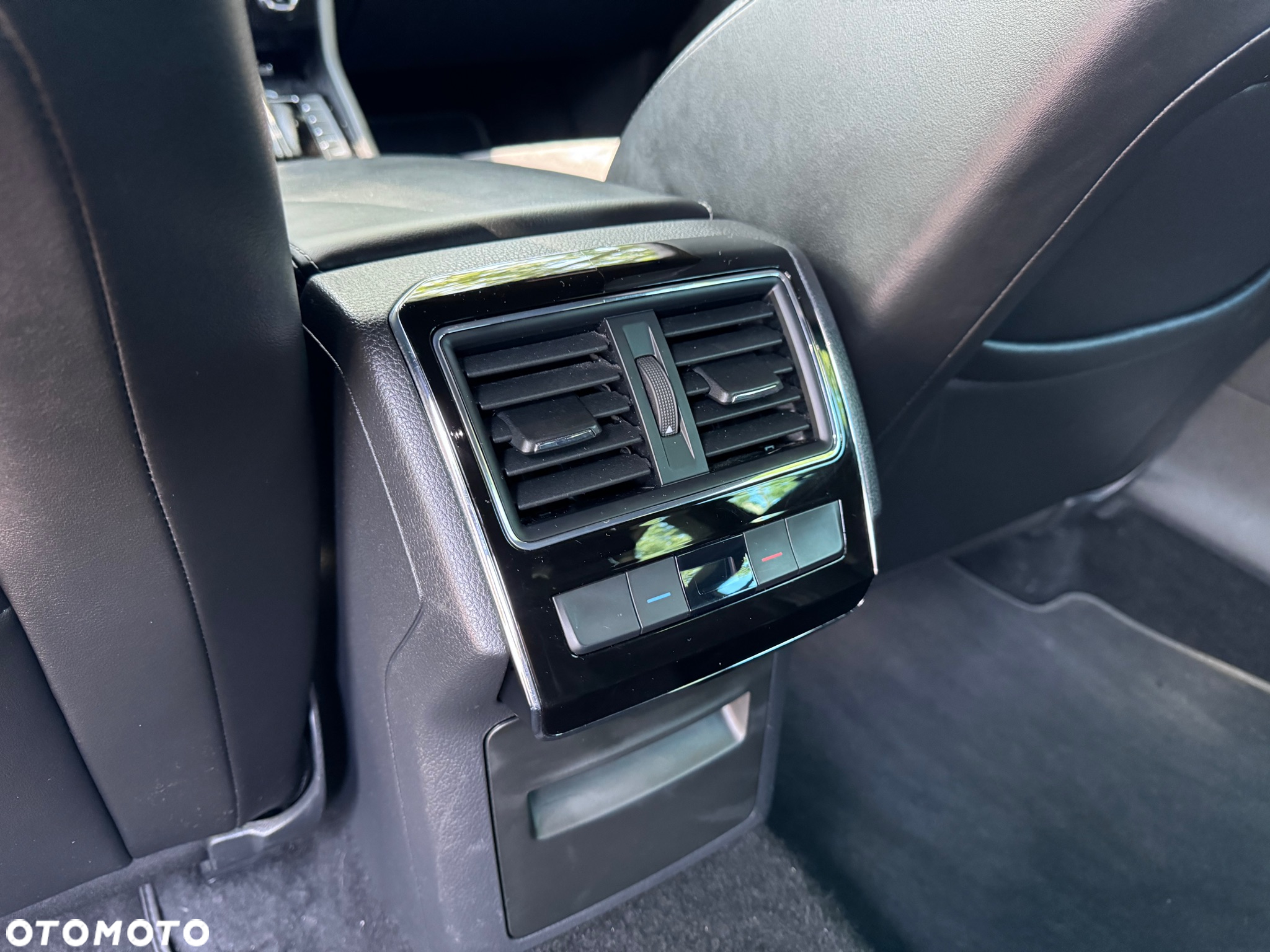 Skoda Superb 2.0 TSI Sportline DSG - 12