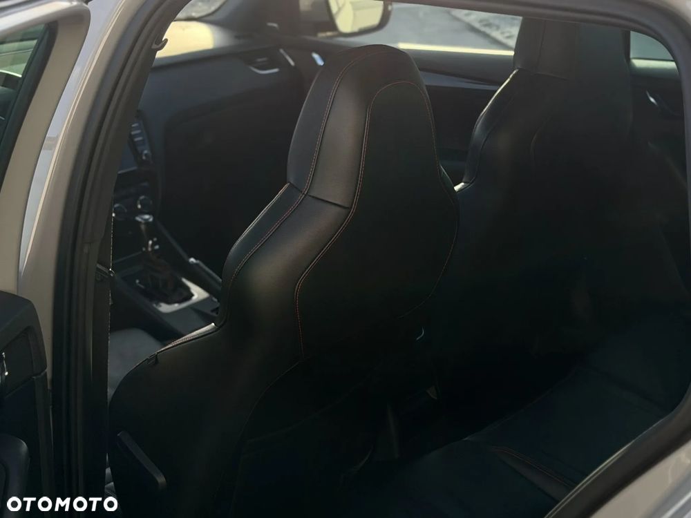 Skoda Octavia 2.0 TDI DSG RS - 16