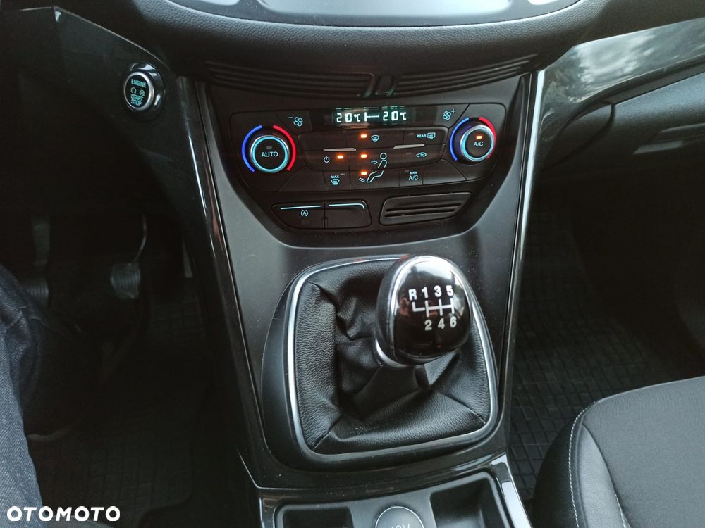 Ford Kuga - 21